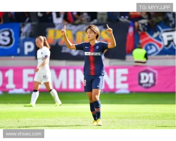 大洛佩斯上半场火力全开三分5中8斩获19分助攻1次