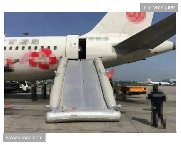 民用飞机应急滑梯的释放逻辑